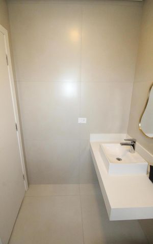Casa de condomínio para alugar com 200m², 5 quartos e 2 vagasBanheiro da Suíte 2