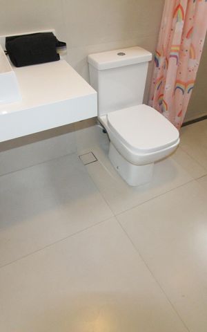 Casa de condomínio para alugar com 200m², 5 quartos e 2 vagasBanheiro da Suíte 2
