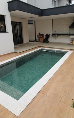 Casa de condomínio para alugar com 200m², 5 quartos e 2 vagasÁrea Externa