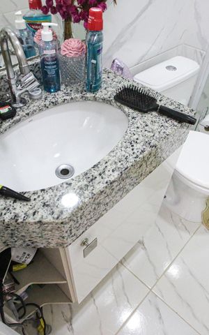 Casa de condomínio para alugar com 167m², 4 quartos e 2 vagasBanheiro Social