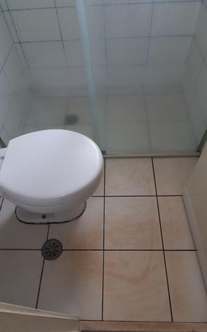 Apartamento para alugar com 63m², 2 quartos e 2 vagasBanheiro 