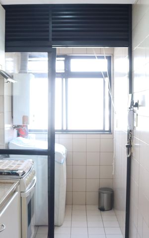 Apartamento à venda com 53m², 2 quartos e 2 vagasCozinha e Área de Serviço