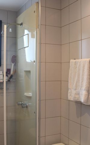Apartamento à venda com 53m², 2 quartos e 2 vagasBanheiro 1