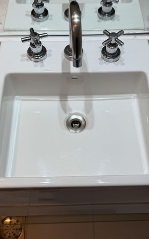 Apartamento para alugar com 140m², 3 quartos e 2 vagas Apartamento para alugar com 140m², 3 quartos e 2 vagasBanheiro da Suíte 1