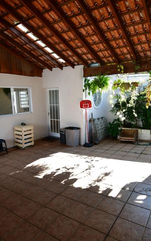 Casa para alugar com 331m², 3 quartos e 3 vagasGaragem
