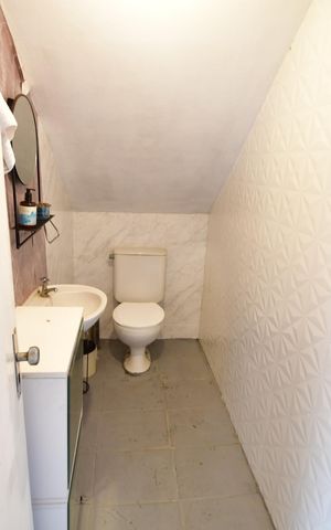 Casa para alugar com 331m², 3 quartos e 3 vagasBanheiro de serviço