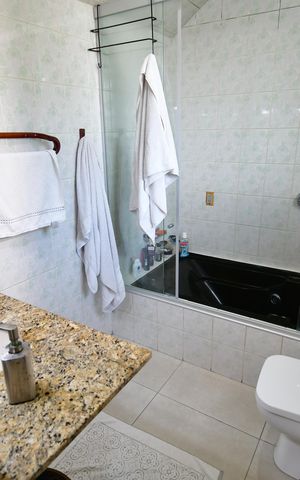 Casa para alugar com 331m², 3 quartos e 3 vagasBanheiro Suíte