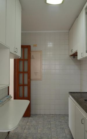 Apartamento para alugar com 77m², 2 quartos e 2 vagasCozinha