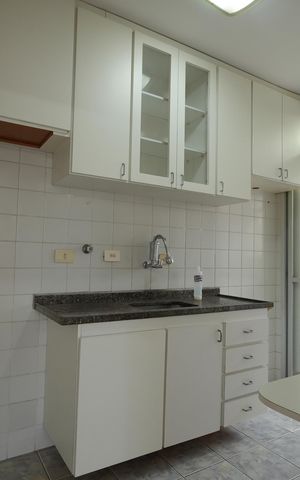 Apartamento para alugar com 77m², 2 quartos e 2 vagasCozinha
