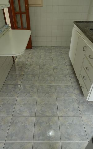 Apartamento para alugar com 77m², 2 quartos e 2 vagasCozinha