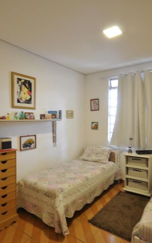 Casa à venda com 319m², 4 quartos e 1 vagaQuarto 2
