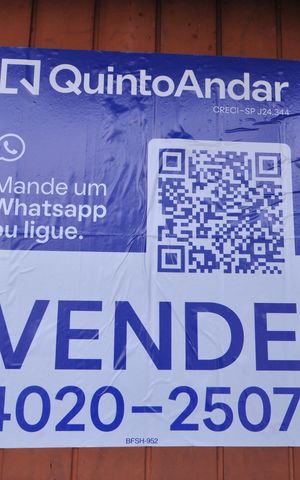 Casa à venda com 319m², 4 quartos e 1 vagaPlaca