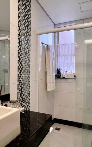 Apartamento à venda com 140m², 4 quartos e 2 vagas Apartamento à venda com 140m², 4 quartos e 2 vagasbanheiro 1