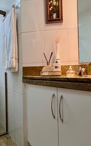 Apartamento à venda com 140m², 4 quartos e 2 vagas Apartamento à venda com 140m², 4 quartos e 2 vagasbanheiro 2