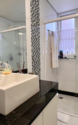 Apartamento à venda com 140m², 4 quartos e 2 vagas Apartamento à venda com 140m², 4 quartos e 2 vagasbanheiro 1