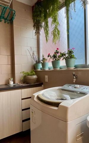 Apartamento à venda com 140m², 4 quartos e 2 vagas Apartamento à venda com 140m², 4 quartos e 2 vagasÁrea de Serviço