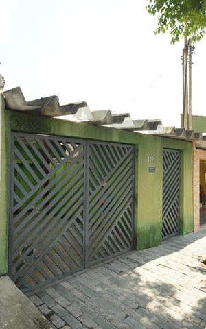Casa à venda com 125m², 2 quartos e 1 vagaFachada