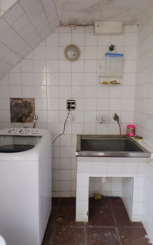 Casa à venda com 220m², 4 quartos e 4 vagasÁrea de Serviço