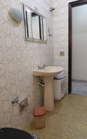Casa à venda com 220m², 4 quartos e 4 vagasBanheiro