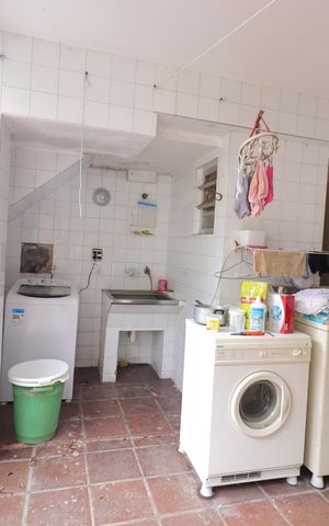 Casa à venda com 220m², 4 quartos e 4 vagasÁrea de Serviço