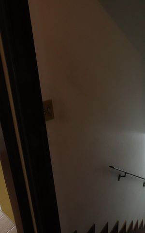 Casa à venda com 220m², 4 quartos e 4 vagasGaragem - Escada