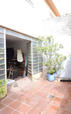 Casa à venda com 220m², 4 quartos e 4 vagasQuintal Fundos