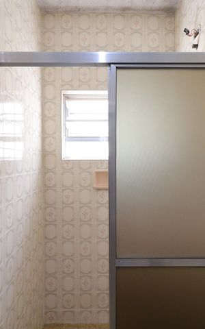 Casa à venda com 220m², 4 quartos e 4 vagasBanheiro