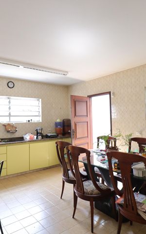 Casa à venda com 220m², 4 quartos e 4 vagasCozinha