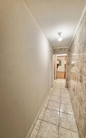 Casa para alugar com 80m², 1 quarto e sem vaga Casa para alugar com 80m², 1 quarto e sem vagaCorredor