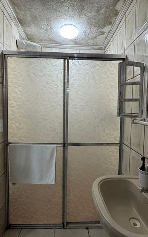 Casa à venda com 330m², 5 quartos e 4 vagas