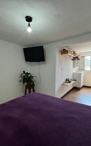 Casa à venda com 330m², 5 quartos e 4 vagas Casa à venda com 330m², 5 quartos e 4 vagasQuarto 4
