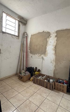 Casa à venda com 330m², 5 quartos e 4 vagas Casa à venda com 330m², 5 quartos e 4 vagasDetalhe