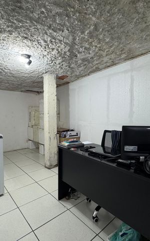 Casa à venda com 330m², 5 quartos e 4 vagas