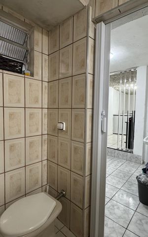 Casa à venda com 330m², 5 quartos e 4 vagas