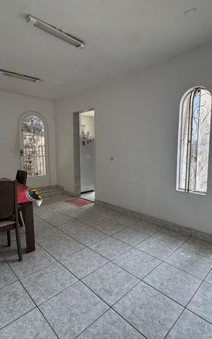 Casa à venda com 330m², 5 quartos e 4 vagas
