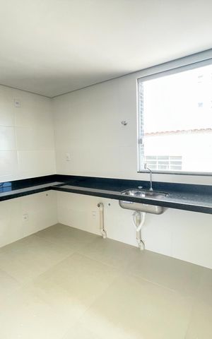 Apartamento à venda com 149m², 3 quartos e 2 vagas Apartamento à venda com 149m², 3 quartos e 2 vagasCozinha