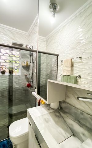 Casa à venda com 50m², 2 quartos e 2 vagasBanheiro da Suíte