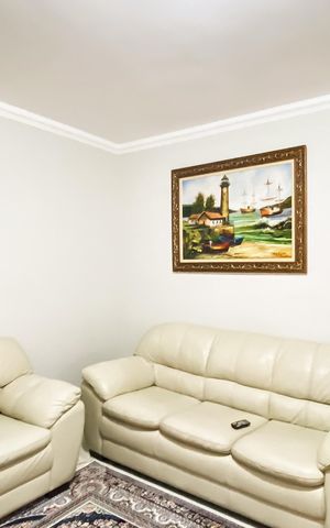 Casa à venda com 50m², 2 quartos e 2 vagasSala