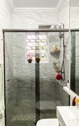 Casa à venda com 50m², 2 quartos e 2 vagasBanheiro da Suíte