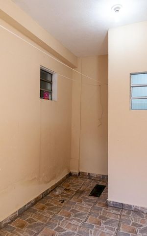 Casa para alugar com 30m², 1 quarto e sem vaga Casa para alugar com 30m², 1 quarto e sem vagaÁrea de Serviço