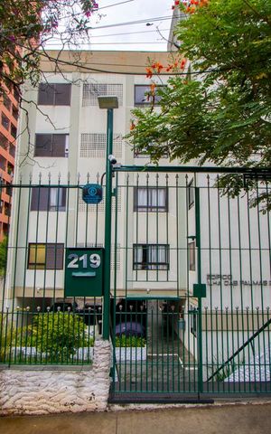 Apartamento para alugar com 70m², 2 quartos e 1 vaga Apartamento para alugar com 70m², 2 quartos e 1 vagaFachada