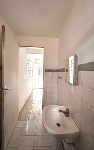 Casa para alugar com 50m², 1 quarto e sem vaga Casa para alugar com 50m², 1 quarto e sem vagaBanheiro