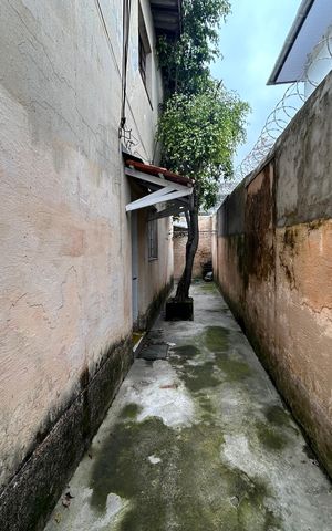 Casa para alugar com 50m², 1 quarto e sem vaga Casa para alugar com 50m², 1 quarto e sem vagaQuintal e corredor