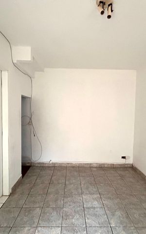 Casa para alugar com 50m², 1 quarto e sem vaga Casa para alugar com 50m², 1 quarto e sem vagaSala