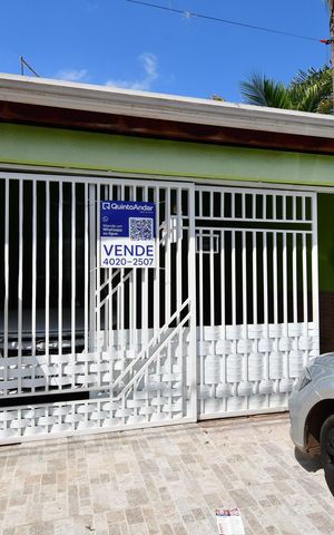 Casa à venda com 125m², 2 quartos e 2 vagasFachada / Placa