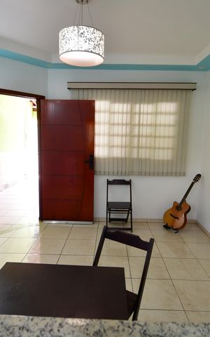 Casa à venda com 125m², 2 quartos e 2 vagasSala
