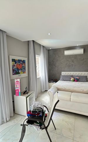 Casa à venda com 285m², 3 quartos e 2 vagasQuarto 3
