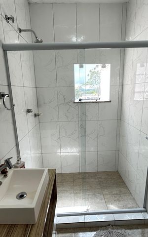 Casa à venda com 285m², 3 quartos e 2 vagasBanheiro 2