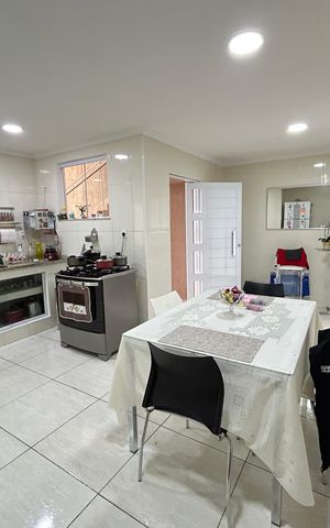 Casa à venda com 285m², 3 quartos e 2 vagasCozinha