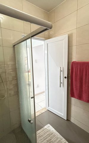 Casa à venda com 285m², 3 quartos e 2 vagasBanheiro 1